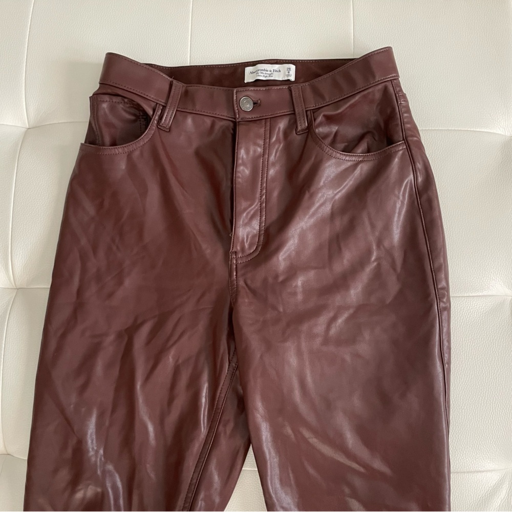 Abercrombie & Fitch Vegan Leather 90s Straight Pants - Picture 5 of 9